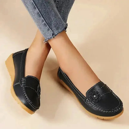 Women's soft sole comfortable leather shoes